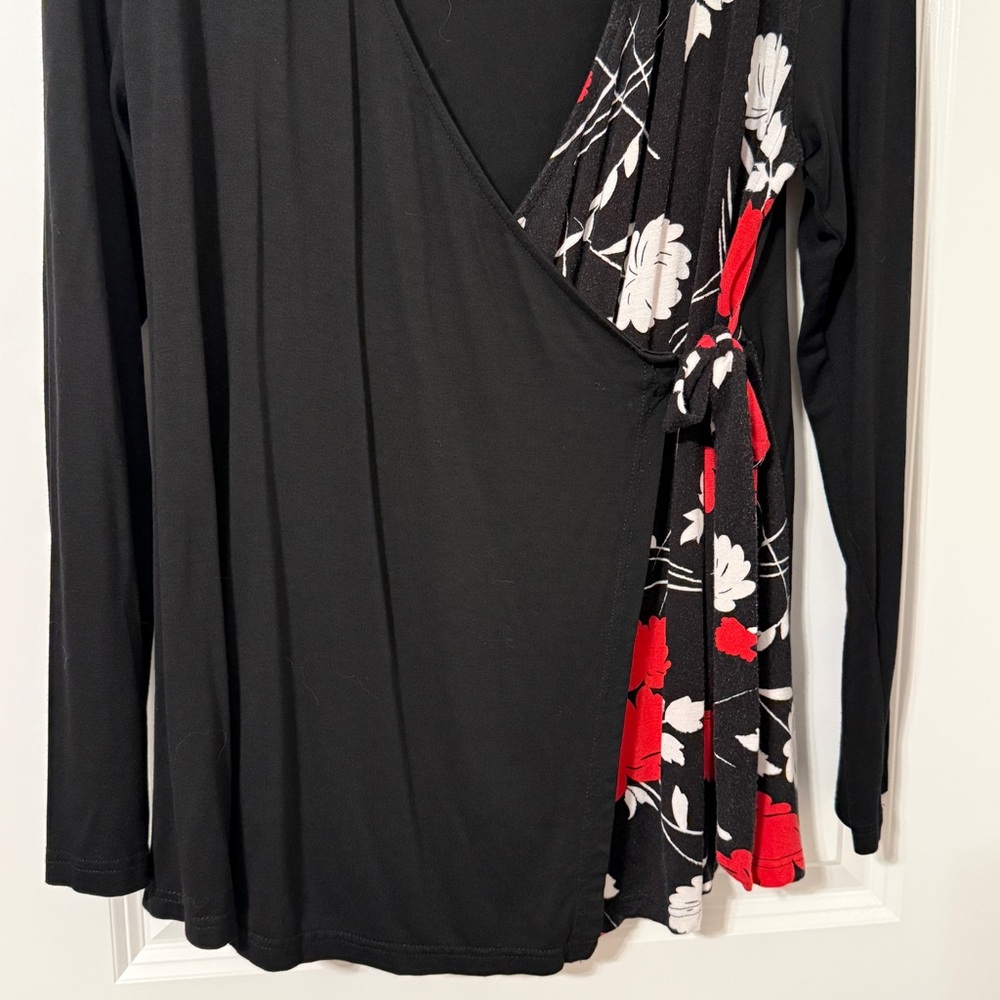Lotusmile L Wrap-Front Floral Tunic Top – Black Red Print, Long Sleeve - Picture 7 of 16